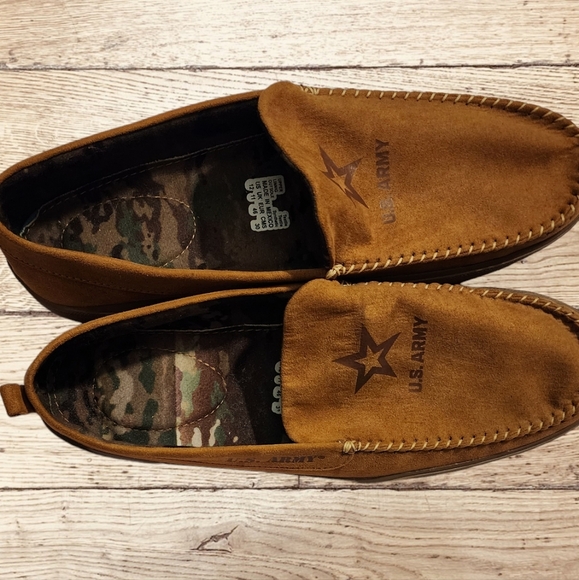 The Bradford Exchange U.S. Army Pride Men's Faux Suede Moccasin - Size 12 - Picture 4 of 7